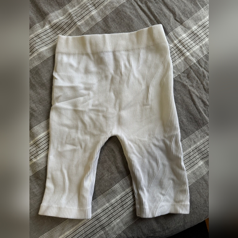 White zara shorts